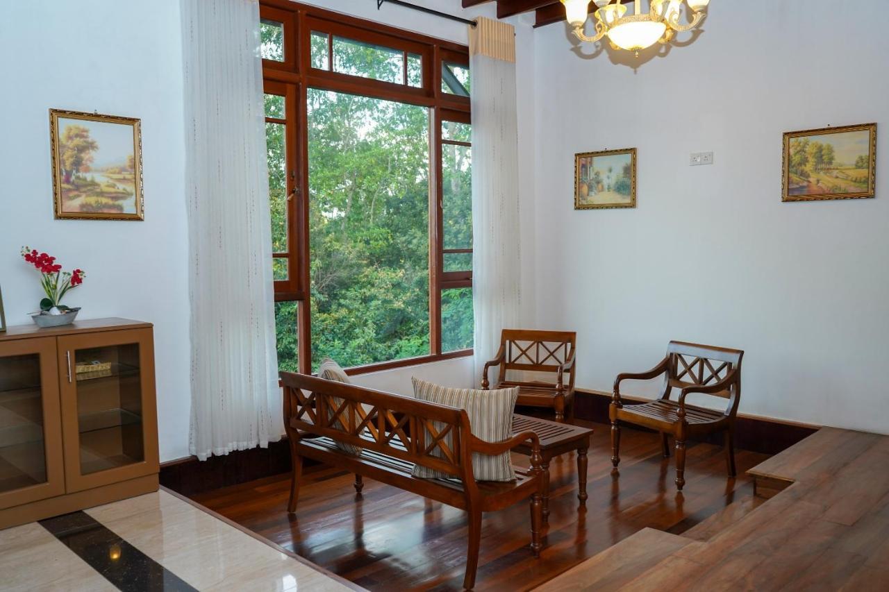 The Grand Hanthana Канди Екстериор снимка